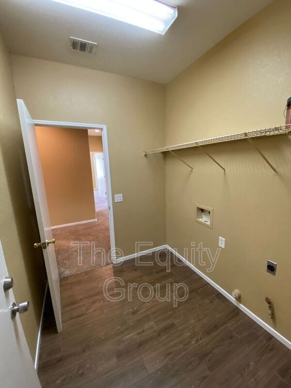 Building Photo - 2672 Tamas Ct