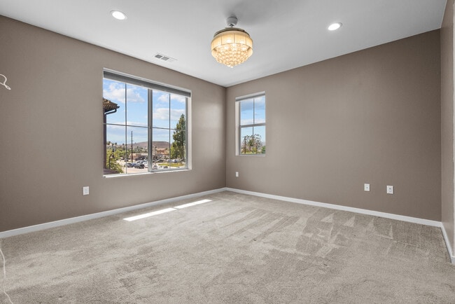 Building Photo - 105 Red Brick Dr