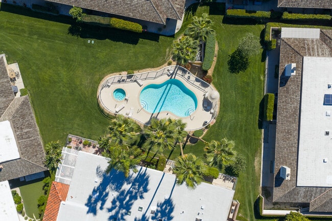 Building Photo - 1 Briarcliff Ct