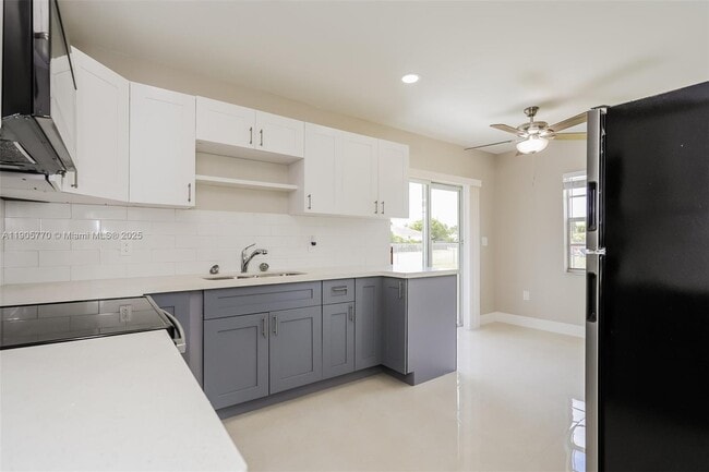 Building Photo - 16905 SW 106th Ct