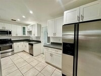 Building Photo - 1050 NW 127th St