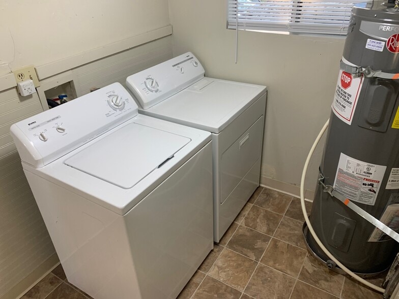 Building Photo - 1311 S 3rd Ave