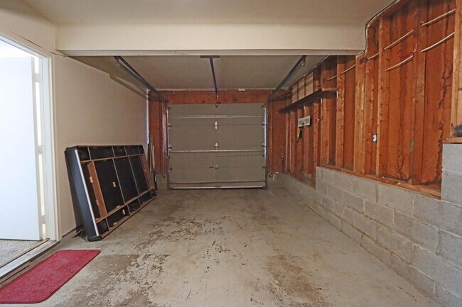 Building Photo - 7701 Flynnway Dr