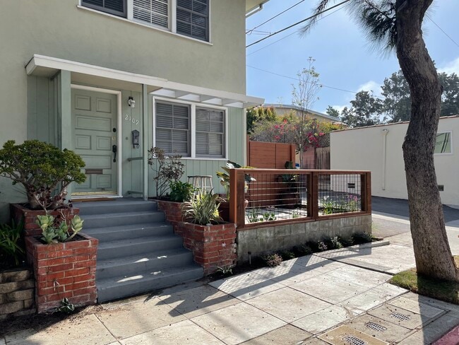Building Photo - 2109 10th St