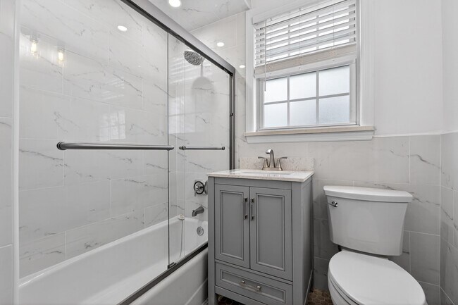 Building Photo - 187 Avenue C