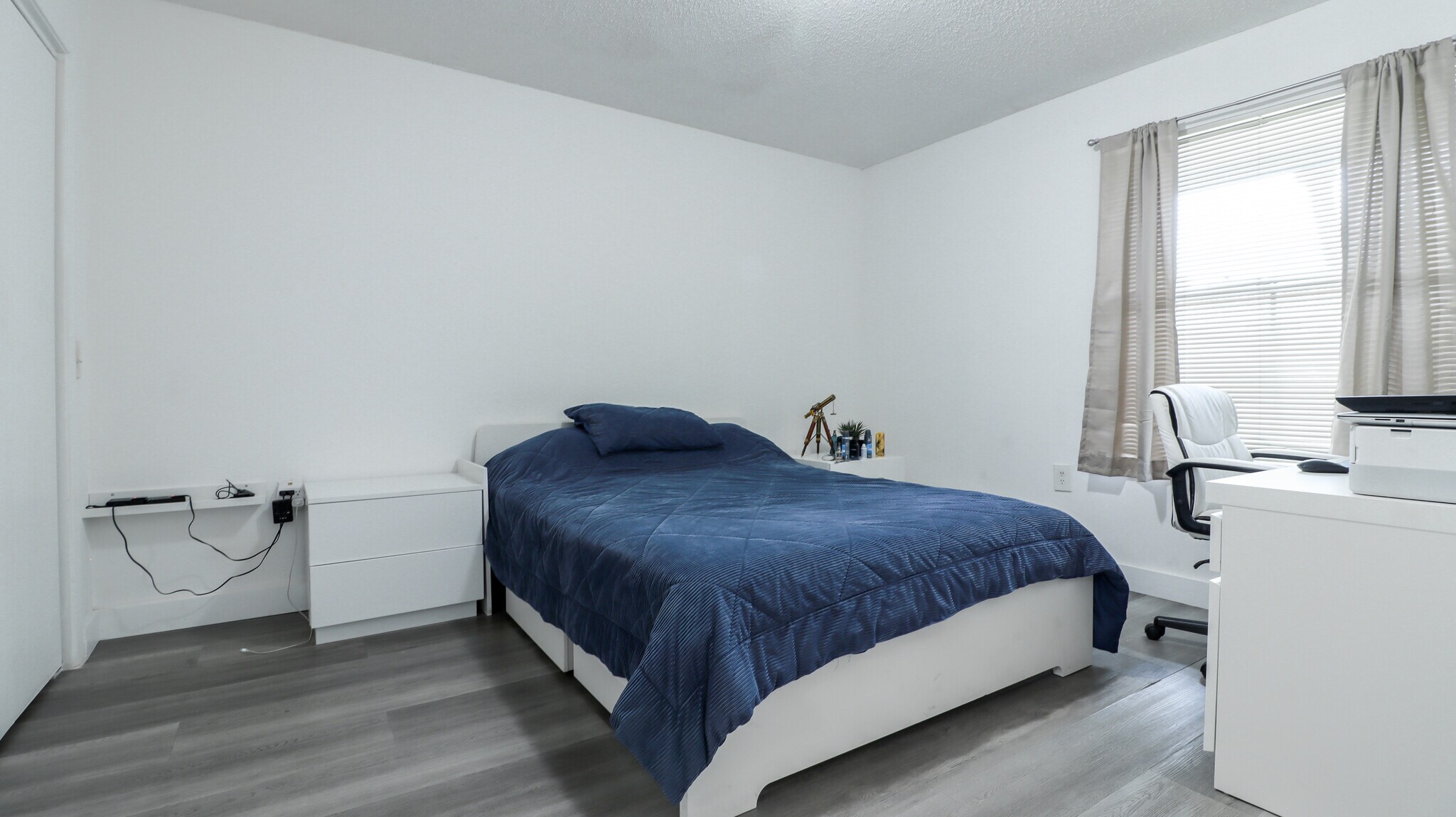 Building Photo - 10371 SW 150th Pl