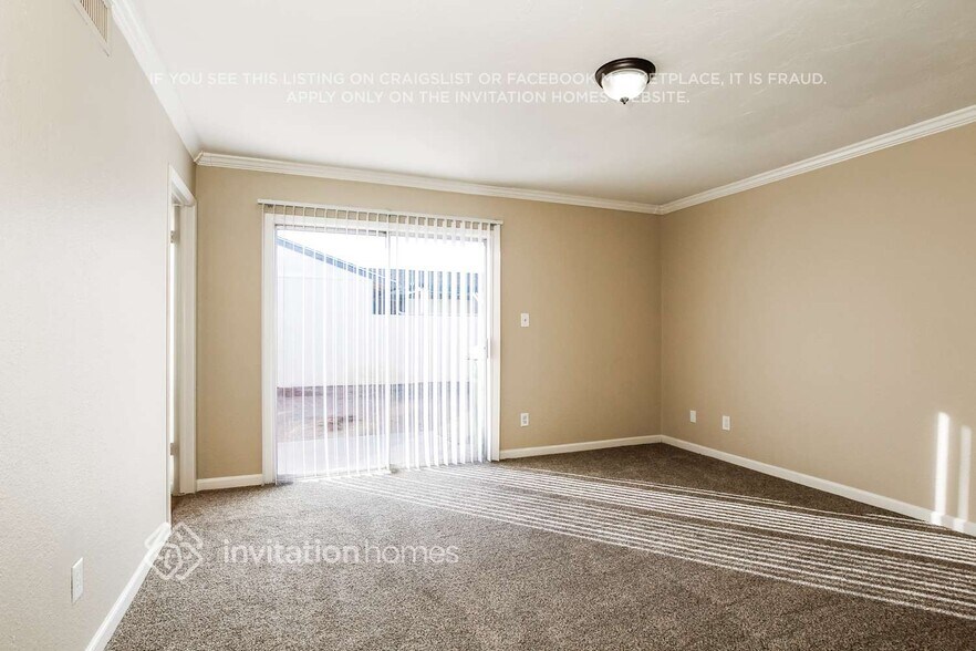 Building Photo - 9617 N 52nd Dr