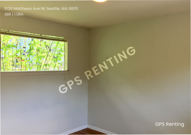 Building Photo - Matthews Beach 3 bd Available now!