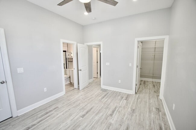 Building Photo - Modern rehabbed 2 Bedroom home with garage