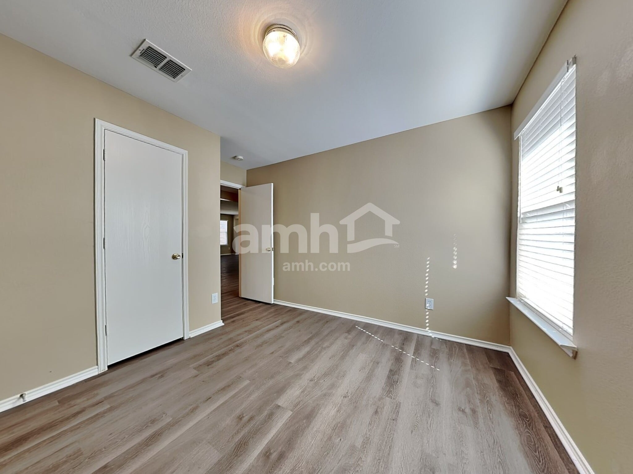 Building Photo - 4610 Elm Point Dr