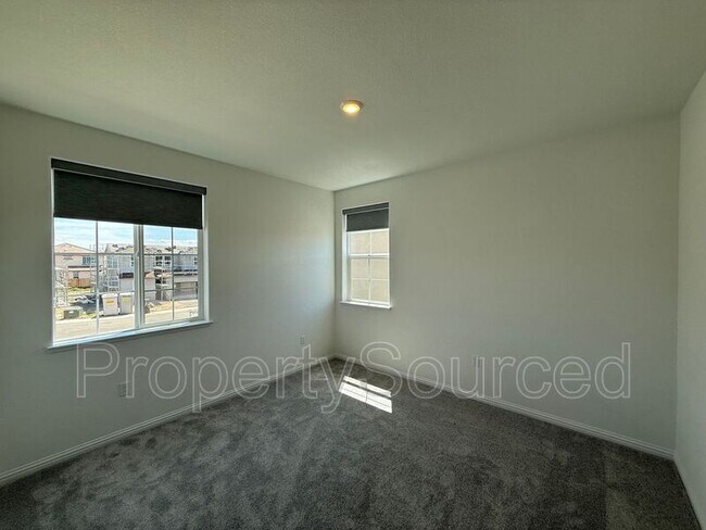 Building Photo - 1567 Halo Ave