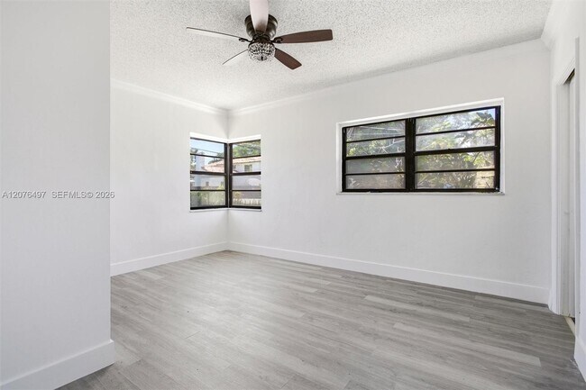 Building Photo - 1200 SW 18th Ave