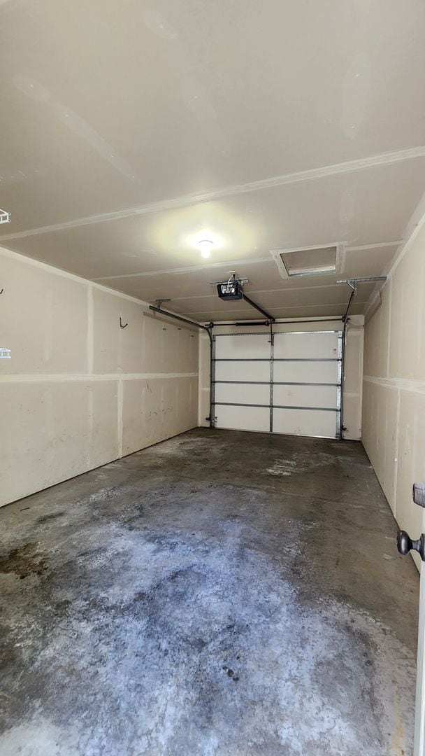 Building Photo - Elegant Stephens Pointe Condominiums
