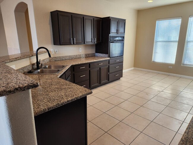 Building Photo - 5236 Scarlet Iris Ct