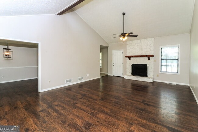 Building Photo - 2408 Chauncey Ln