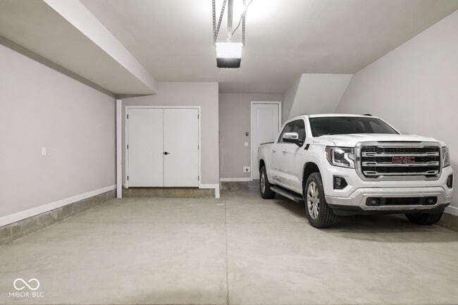 Building Photo - 420 Elite St