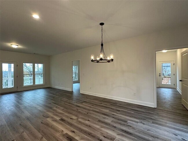 Building Photo - 35 Clearwater Dr