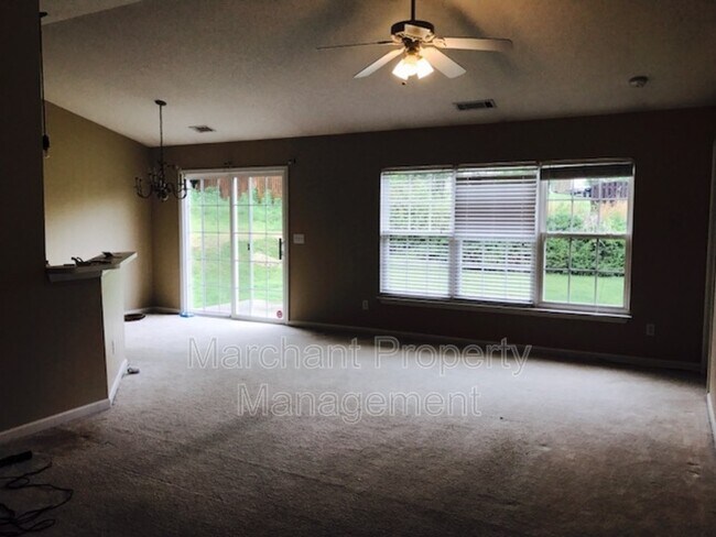 Building Photo - 776 Waterbrook Ln