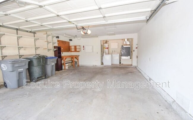 Building Photo - 1300 Gina Dr