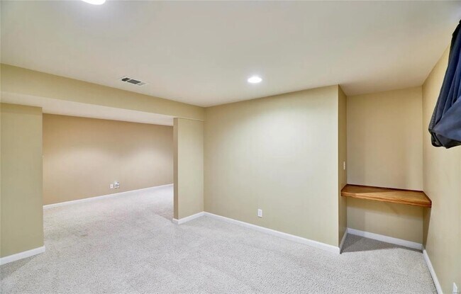 Building Photo - 1120 Terrace Dr