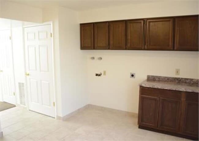 Building Photo - 1129 E 960 S