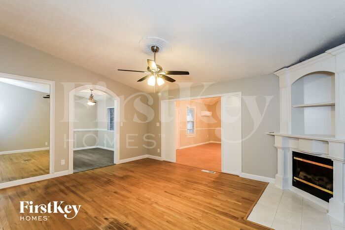Building Photo - 860 Regency Ct NW