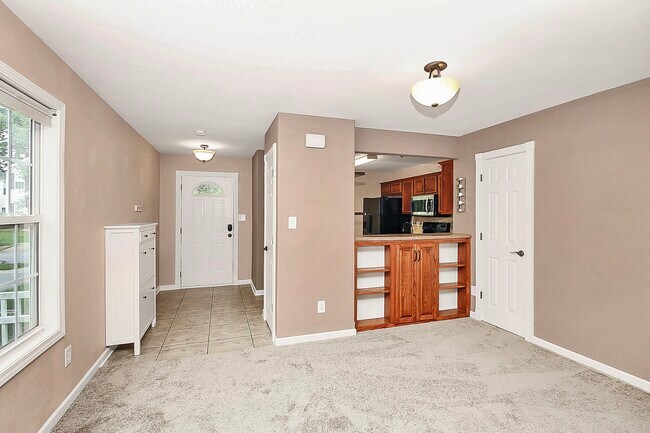 Building Photo - 5227 Silabert Ave