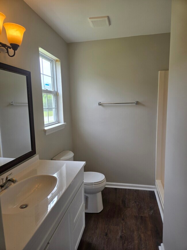 Building Photo - 302 Paddock Pl