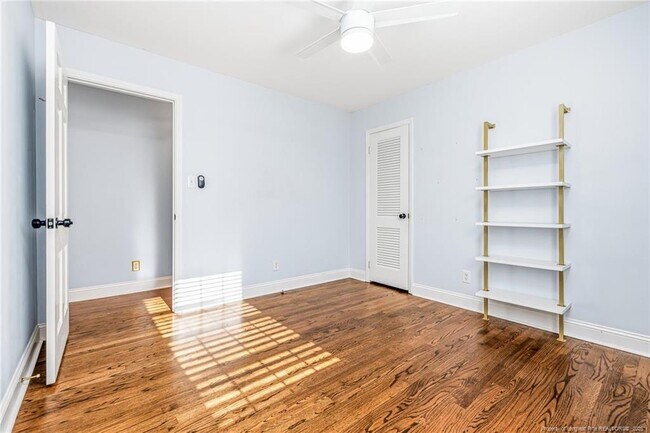 Building Photo - 325 Northview Dr