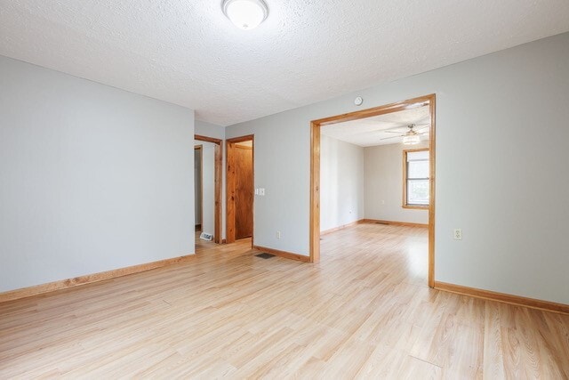 Building Photo - 12 Benton St