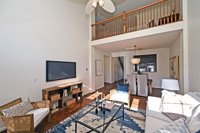 Building Photo - 7135 Thorndale Ln