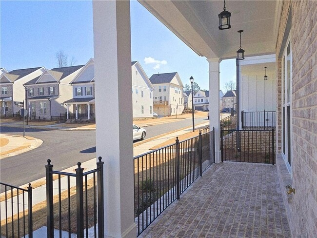 Building Photo - 163 Basil St