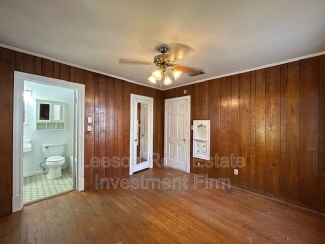 Building Photo - 3429 Beverly Pl