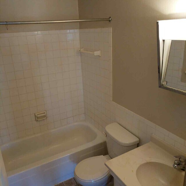 Building Photo - 8304 Zane Ave N