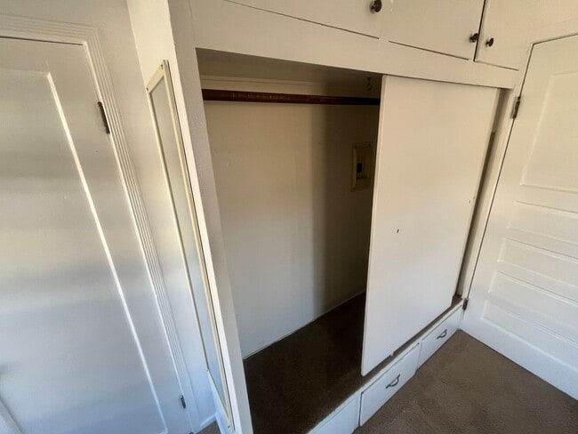 Building Photo - Grapevine Rd 705