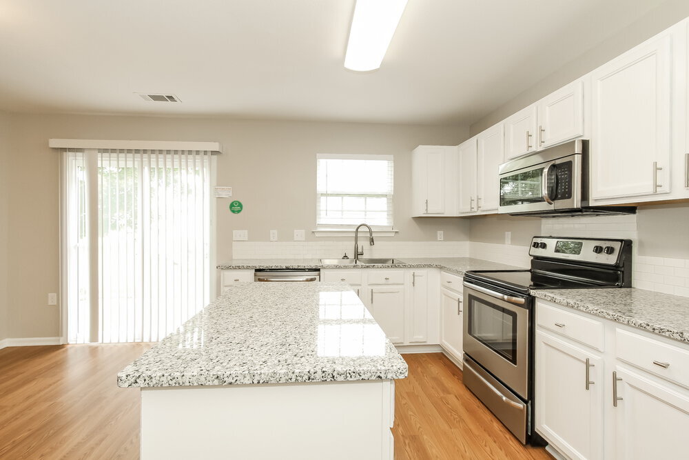 Building Photo - 8525 Emerald Fern Way