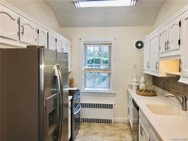 Building Photo - 1 Senate Pl