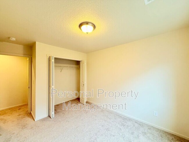 Building Photo - 1329 NE 72nd Way