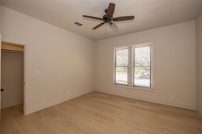 Building Photo - 12900 Ranch Rd 12