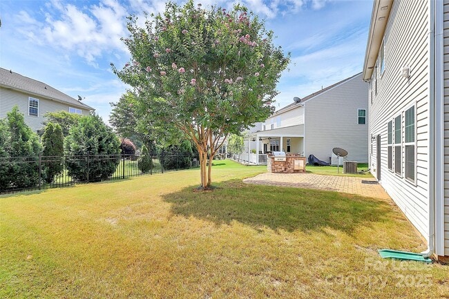 Building Photo - 14321 Green Birch Dr