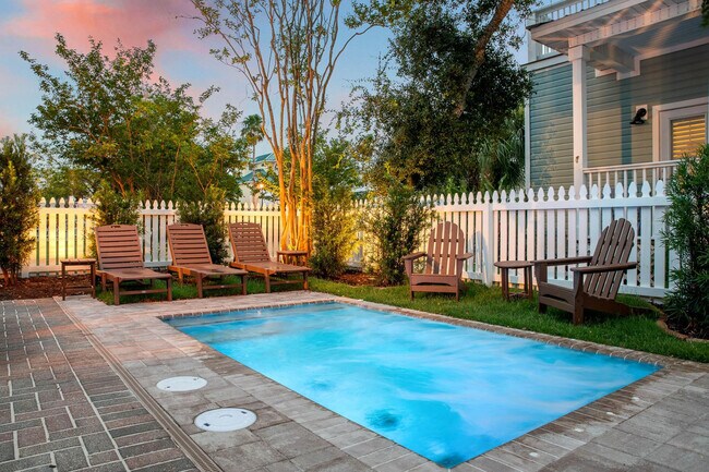 Building Photo - 4465 Clipper Cove