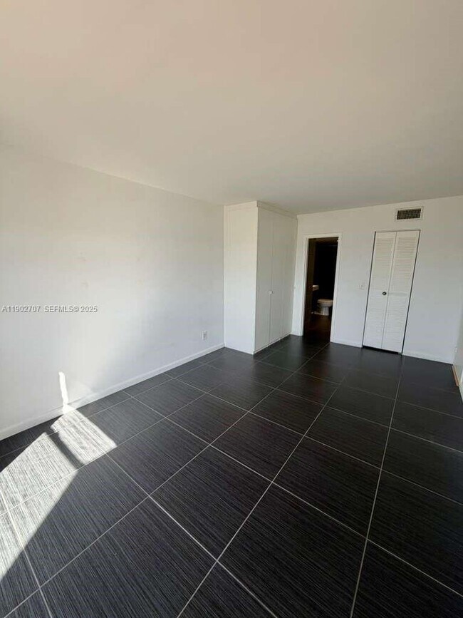 Building Photo - 13499 Biscayne Blvd