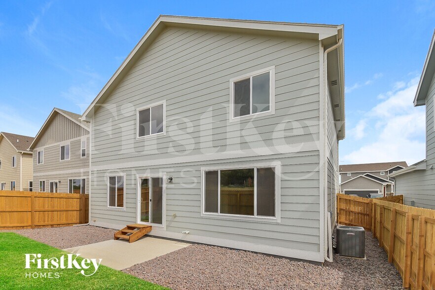 Building Photo - 10081 Luneth Dr