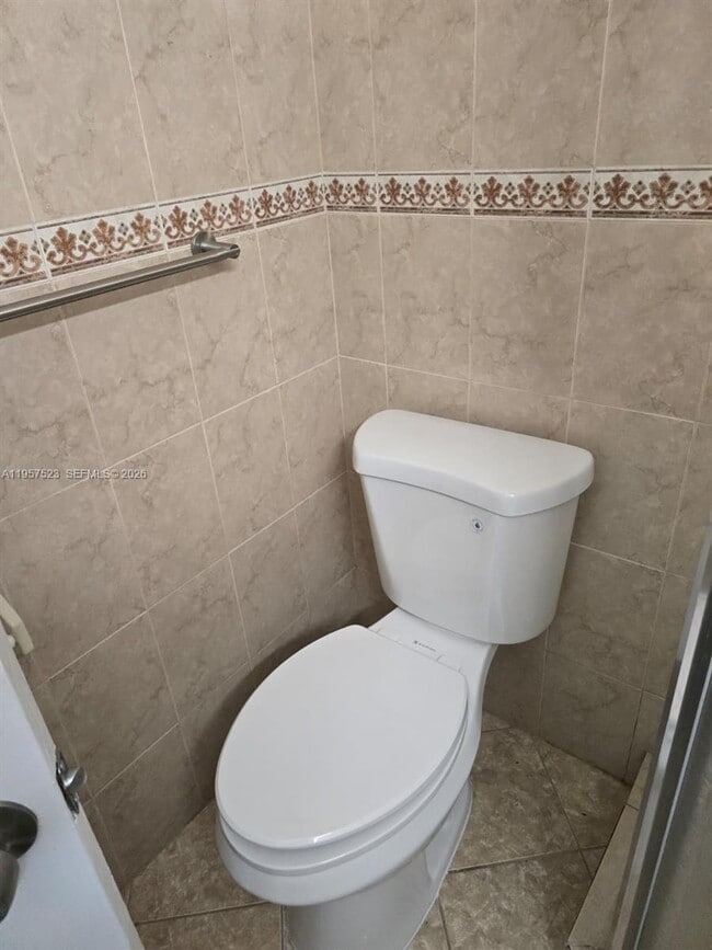 Building Photo - 5151 W Oakland Park Blvd