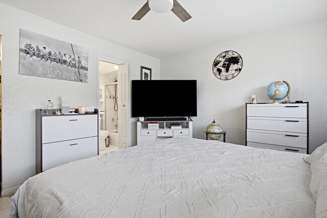 Building Photo - 2800 Fiore Way