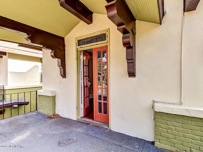Building Photo - 2118 Herschel St