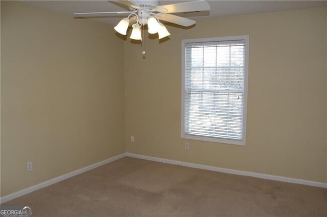 Building Photo - 2627 Hampton Park Dr