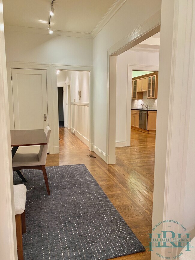 Building Photo - 1262 Sacramento St