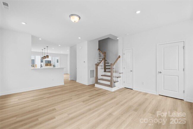 Building Photo - 5018 Layman Dr