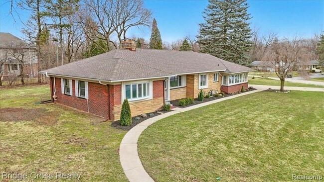 Building Photo - 95 Hillsdale Rd